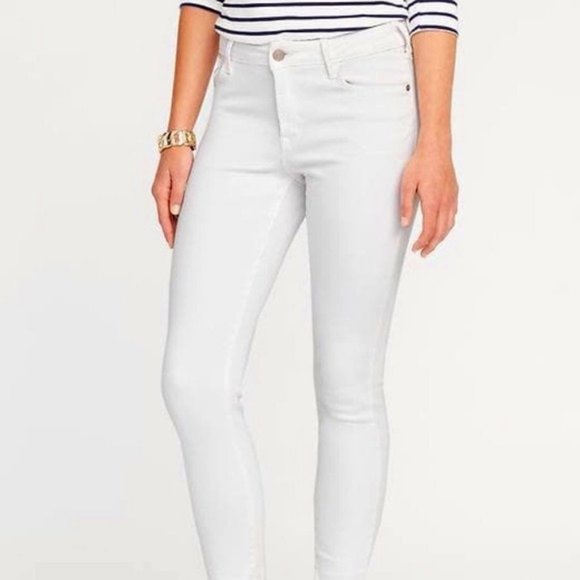 Old Navy Denim - Old Navy Rockstar Super Skinny Jeans in White Size 14 Long